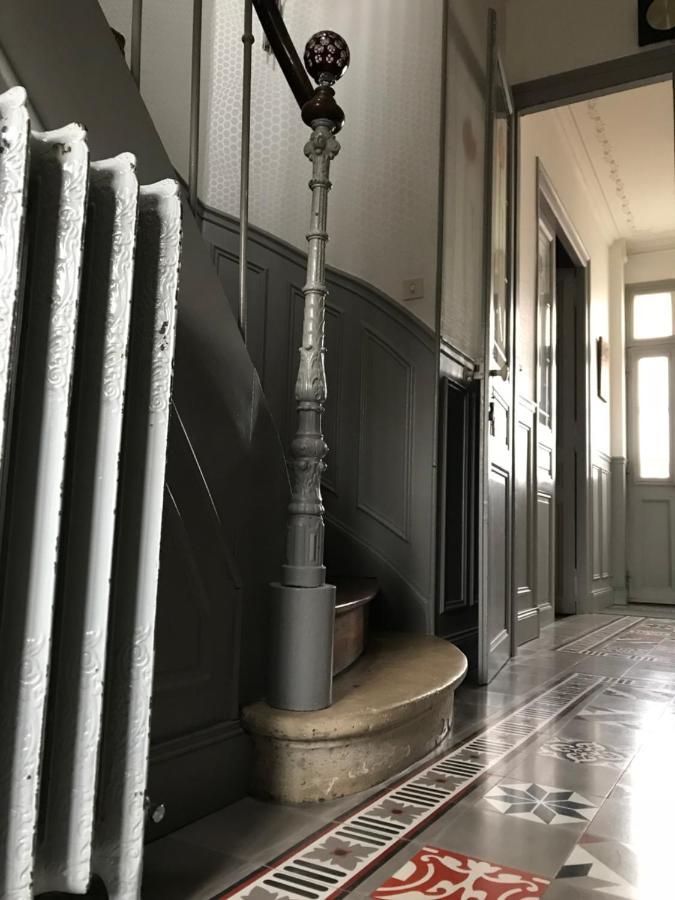 Un Jardin Dans La Ville Bed & Breakfast ชาลงส์-อ็อง-ชองปาญ ภายนอก รูปภาพ